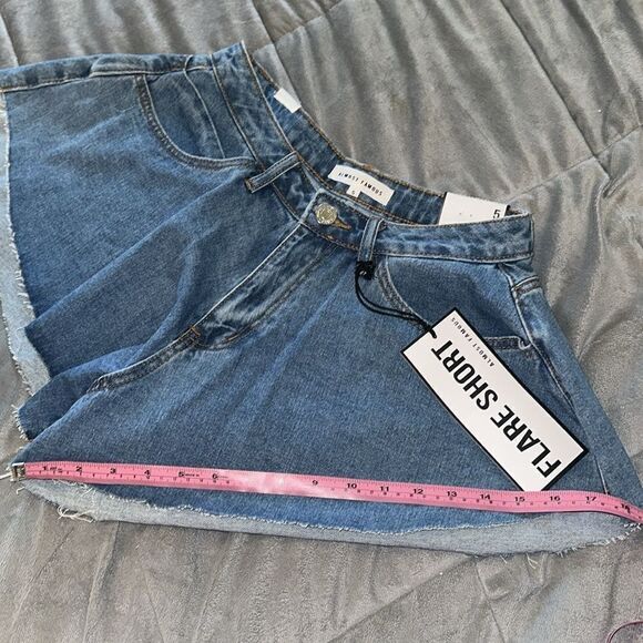 Almost Famous Flare Short Shorts Raw Hem high waist size 5 NWT new with tags - Picture 8 of 10
